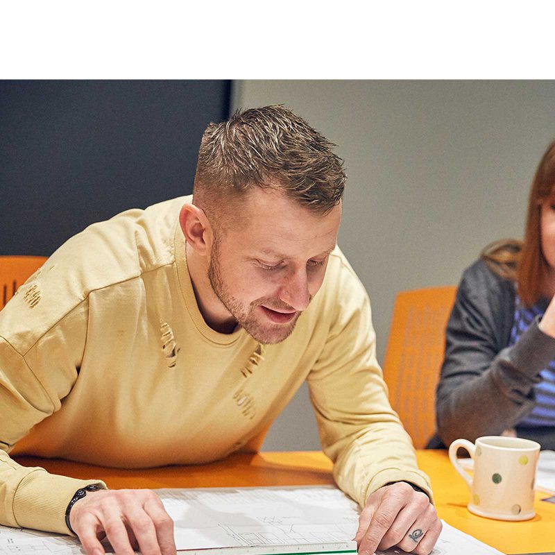 Exhibition Project Management Header Slider 04